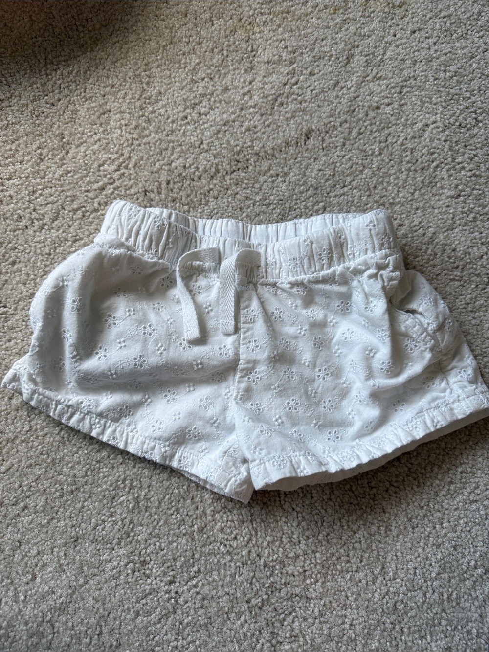 Cat and Jack Xs 4/5 girls White Eyelet Athletic Shorts with Drawstring Waist